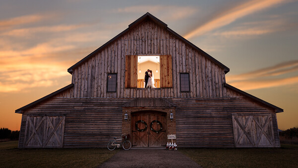 Why and How You Should Advertise at Wedding Expos