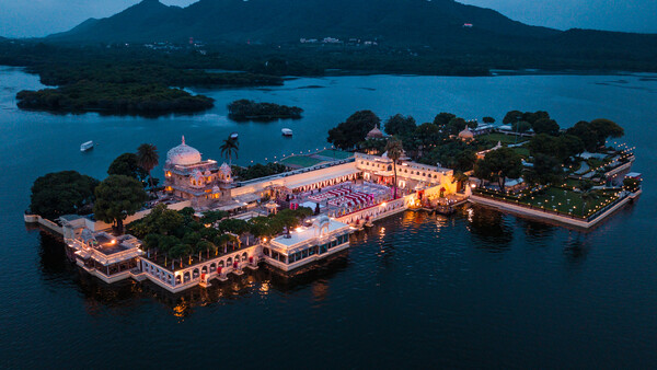 Things to Know When Using Drones in Wedding Photography 