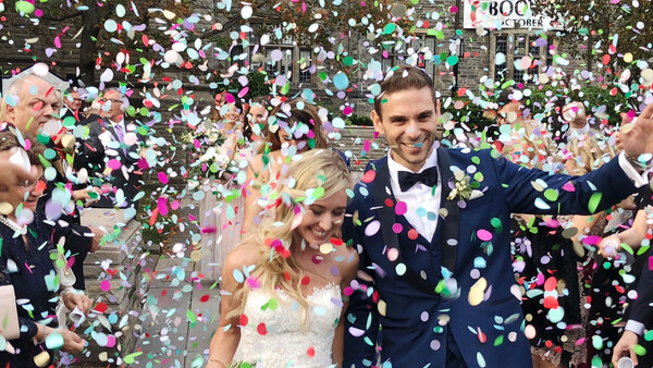 Wedding Photographers: Ditch Your Gear, the iPhone Is Here