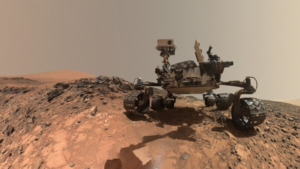 Curiosity Rover’s Galactic Selfie 