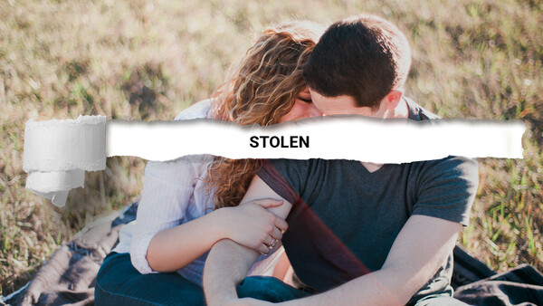 Stolen Portfolio: Interviewer Realizes His Photos Were Stolen by Interviewee