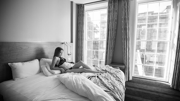 When to Go Wide With Portraits