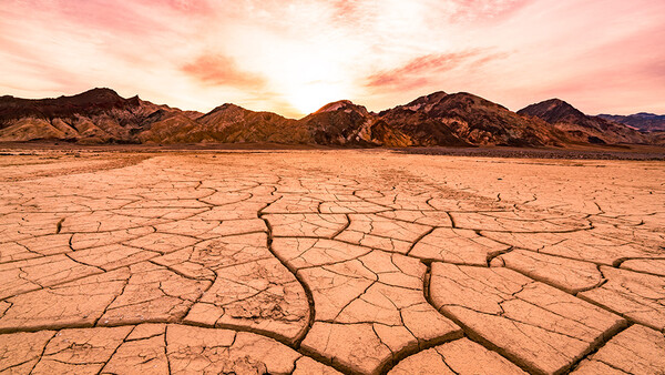 Death Valley National Park Is a Time-Lapse Photographer's Playground