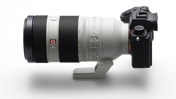 Fstoppers Reviews the Sony FE 100-400mm f/4.5-5.6 GM OSS Lens