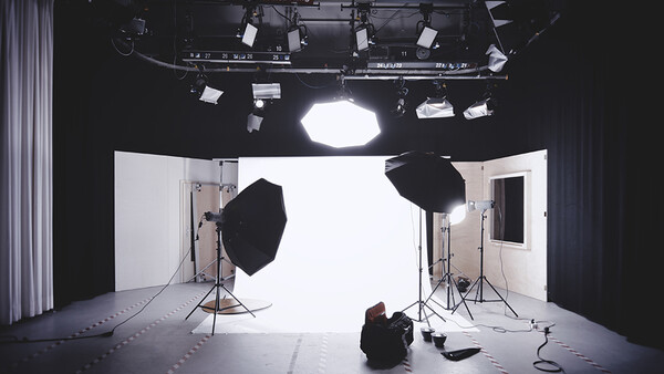 Photographers: Here’s Your Chance to Shoot a Project in an NYC Studio Space Free of Charge