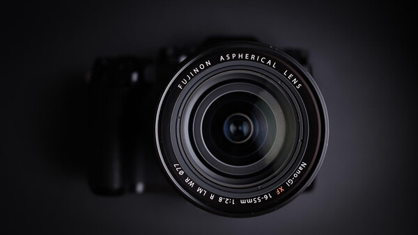 Fstoppers Reviews the Fujifilm XF 16-55mm f/2.8 R LM WR Zoom Lens