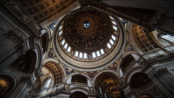 Hyperfocal Distances at Your Fingertips for Easier Photos