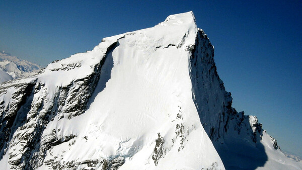 Instagram Threatens Mountain Ecosystem