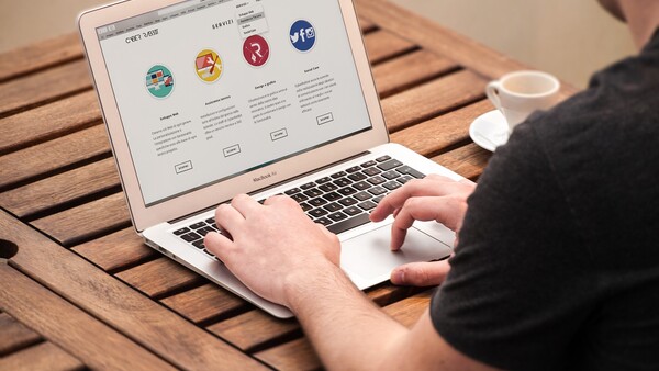 What's the Best Portfolio Website Builder for Photographers?