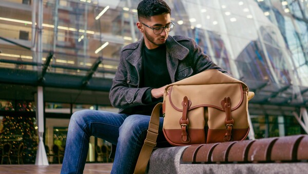 Fstoppers Reviews the Billingham Eventer Camera Shoulder Bag