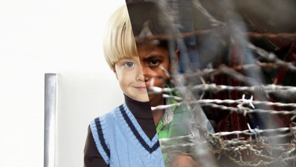 Turkish Artist Juxtaposes Photographs to Create Heartbreaking Social Commentary