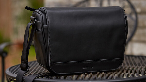 New Year, New Bag: Fstoppers Reviews the Cecilia Tharp 8L Camera Messenger Bag