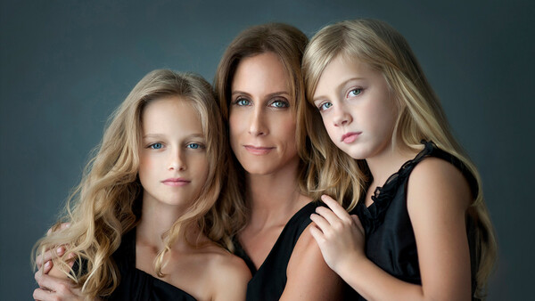 Photographer Megan DiPiero Wants You to Up Your Sales Average and Make Six Figures This Year