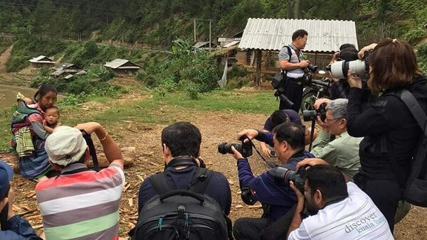 Does Behind-the-Scenes Photo Prove This $120,000 Award-Winning Picture was Staged?