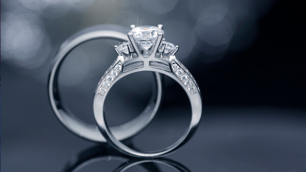 Fstoppers Review: Online Course Jewelry Photography for Beginners by Photigy