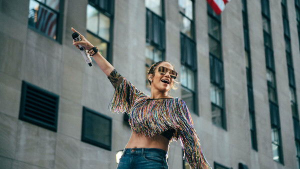Jennifer Lopez Backtracks on Legal Case Against Instagram Photo Usage, Settles With Photographer