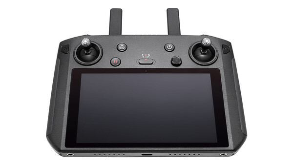 Fstoppers Reviews the DJI Smart Controller