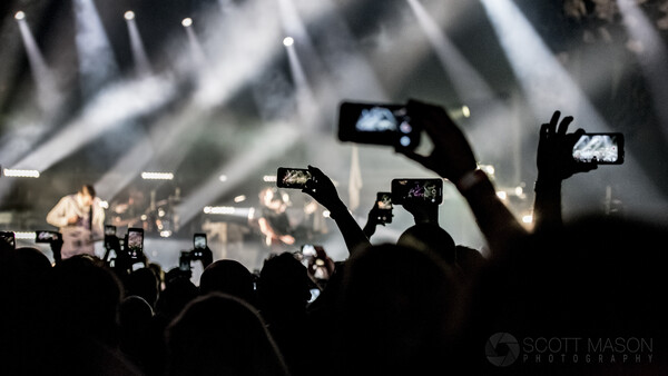 Are Smartphones Really Better Than Some Professional Photographers?