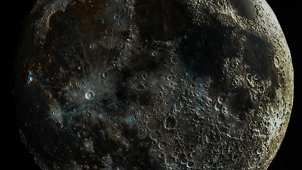 Astrophotographer Composites Different Lunar Phases to Create Incredibly Detailed Image of the Moon