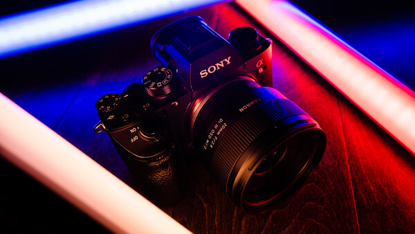 Fstoppers Reviews the Tamron 20mm f/2.8 Lens for Sony