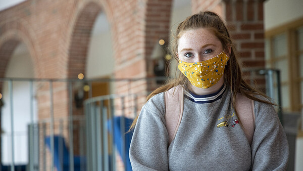Pandemic Face Masks Are Really Screwing Up Autofocus
