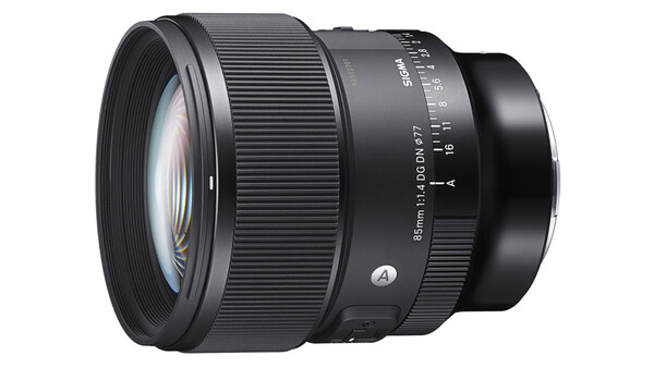 Sigma May Soon Start Making Lenses for Nikon and Canon Mirrorless Cameras