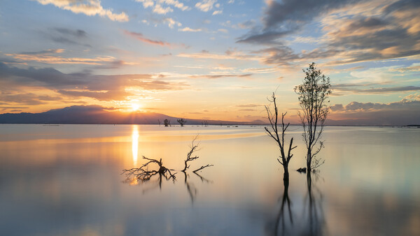 5 Ways to Enhance Your Landscape Photography Composition Through Long Exposure