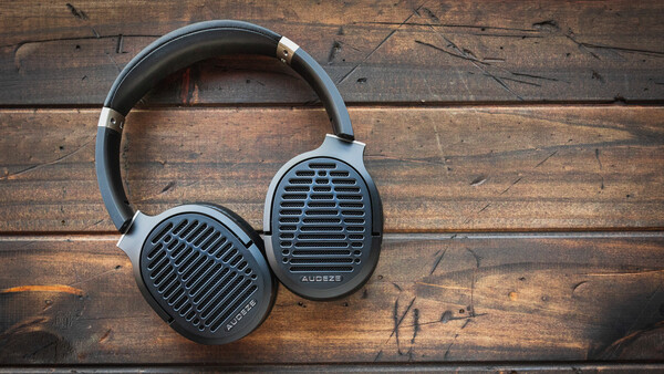 We Review the Portable Audeze LCD-1 Reference Series Headphones