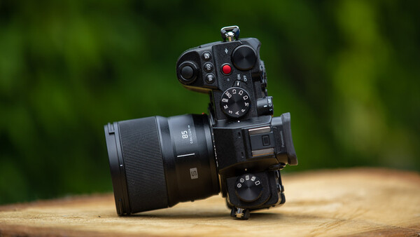 Fstoppers Reviews the Panasonic Lumix S5 Mirrorless Camera