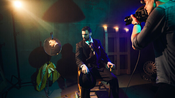 Four Clueless Photographers Trapped in Escape Rooms With 90 Minutes To Create the Perfect Image