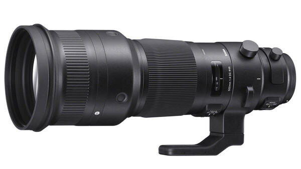 Black telephoto lens with focus ring and tripod collar against white background.