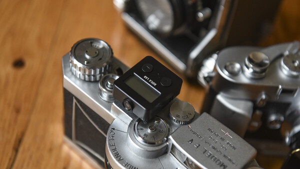 We Review the Reflx Lab Light Meter | Fstoppers
