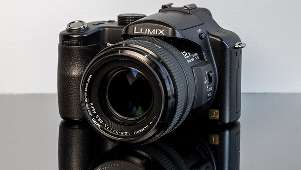 Panasonic　LUMIX DMC FZ50 Panasonic Lumix DMC-FZ50 Digital Camera (Black) DMCFZ50K B&H