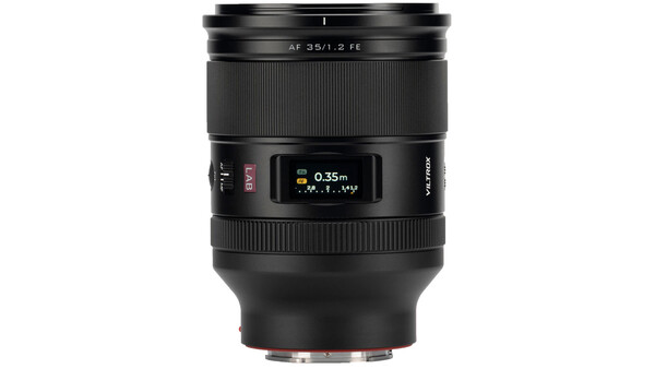 Sony AF 35mm f/1.2 FE prime lens with focus distance display and autofocus controls visible.