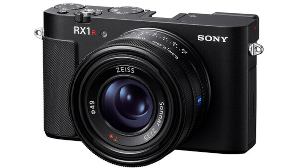 Sony RX1R II compact camera with Zeiss 35mm f/2 lens, shown against white background.