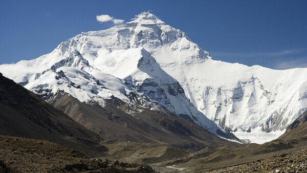 The Camera Lost on Mount Everest in 1924, and the Photograph It Might Still Hold