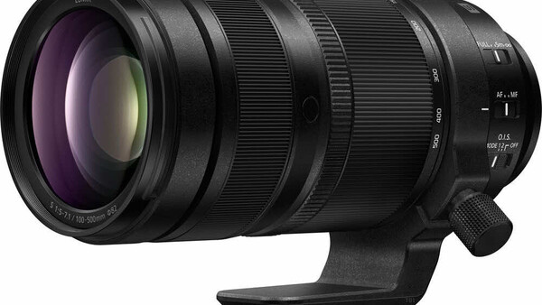 Panasonic Lumix S Pro 70-200mm f/2.8 telephoto zoom lens with optical viewfinder