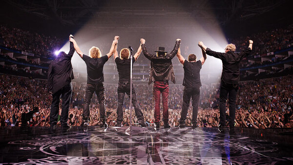 Fstoppers Original:  David Bergman Photographs Bon Jovi
