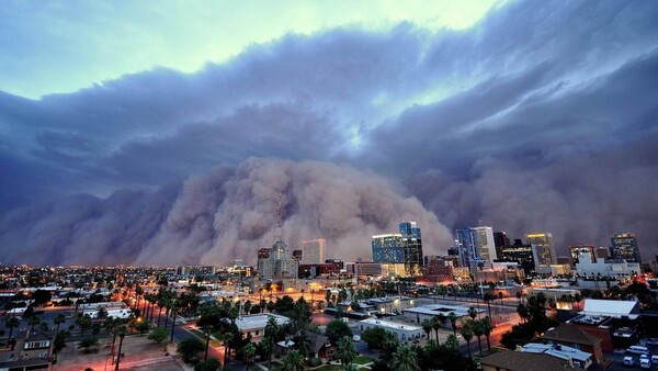 [Pics] The 45 Most Powerful Images Of 2011