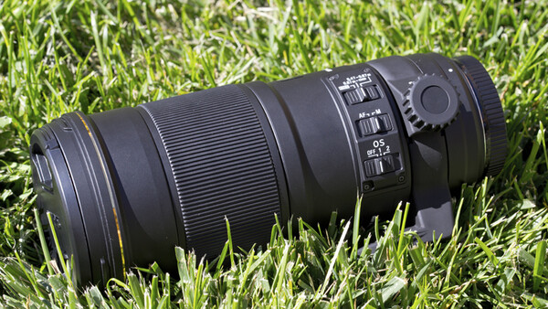 Fstoppers Reviews the Sigma 180mm f/2.8 Macro Lens
