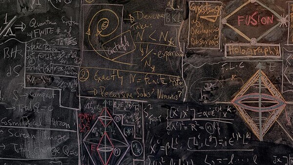 Photographing Quantum Physicists' Chalkboards