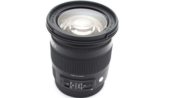 Fstoppers Reviews the Sigma 17-70mm f/2.8-4 Contemporary Lens