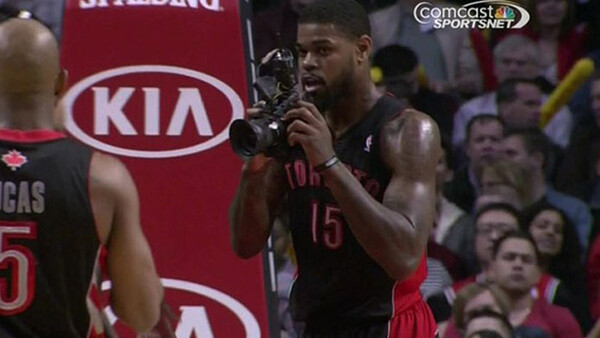  NBA Player Picks Up Photographer's DSLR and Snaps Away