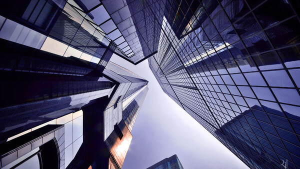 Vertical Horizon: A Series of Hong Kong From a New Perspective