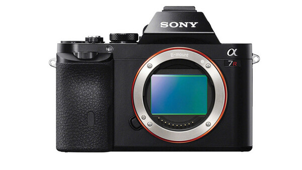 Fstoppers Reviews the Sony a7R Compact Full Frame Camera