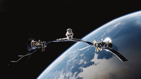Van Damme Zero Gravity Splits In Space - Take that Chuck Norris