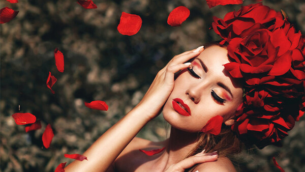 Live Now on CreativeLive: DIY Fashion and Editorial Photography with Amanda Diaz