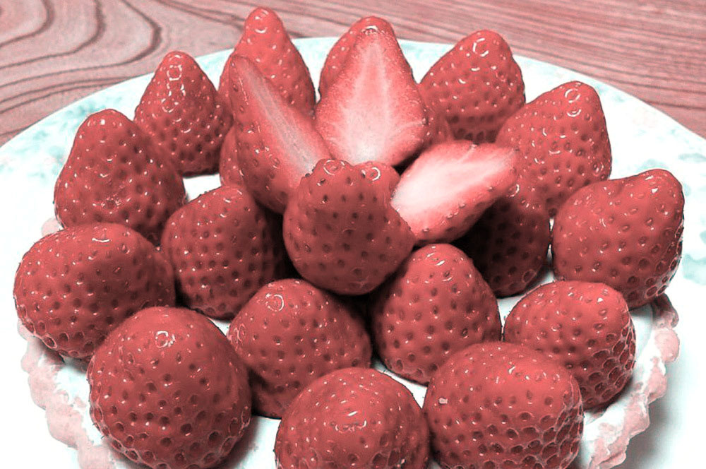 No Red in the Strawberries? Not So Fast | Fstoppers