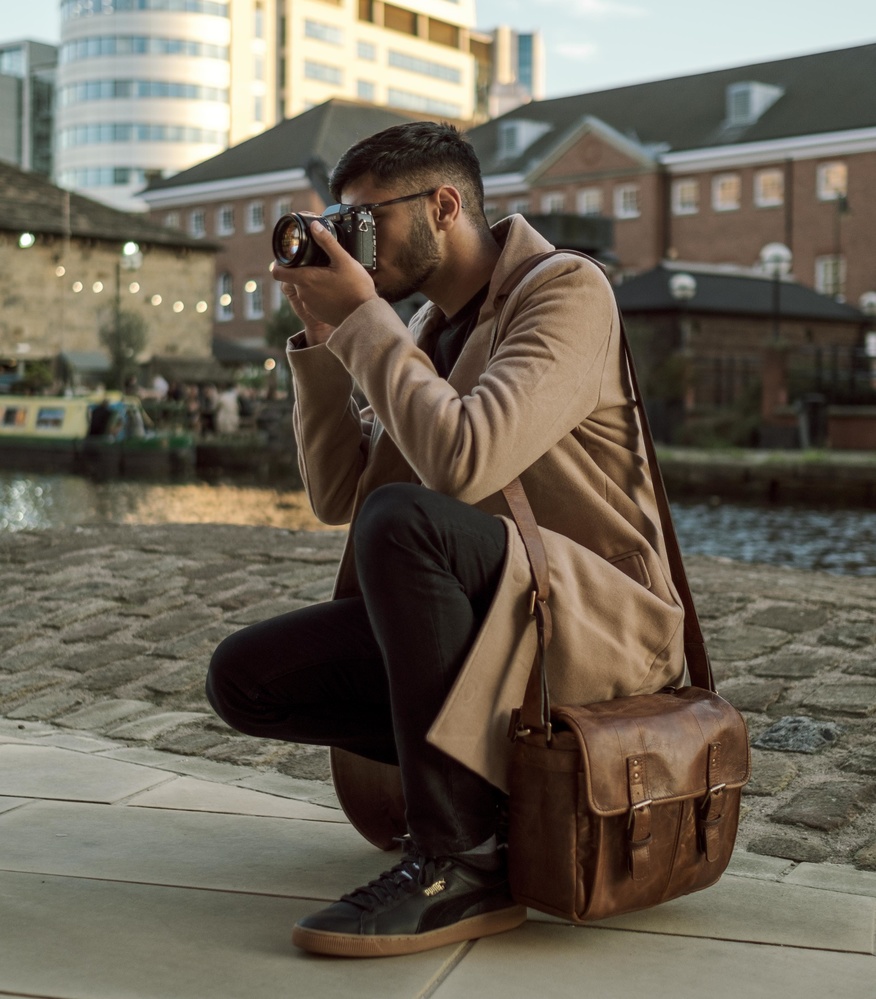 Ona store messenger bag