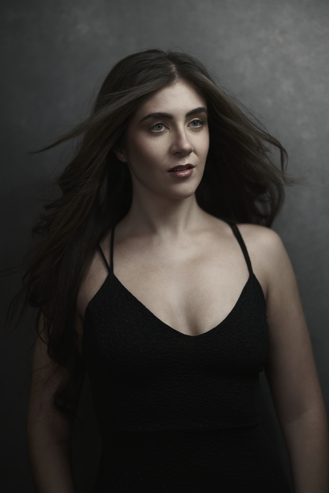 Opera singer Annalisa captured with a Viltrox 85mm f/1.4 Pro Lens